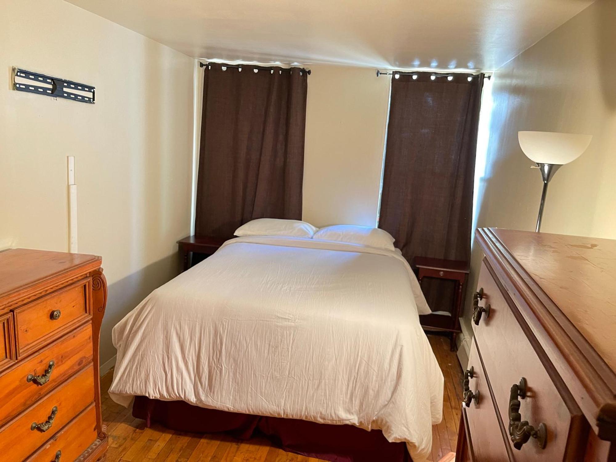One Bedroom By Month Next To Bronx Zoo Apartamento *