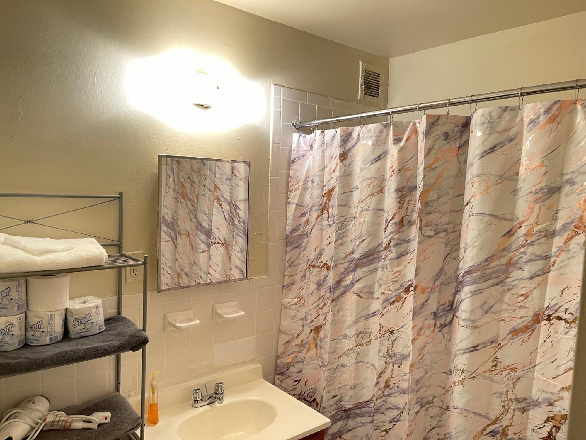 Apartamento One Bedroom By Month Next To Bronx Zoo