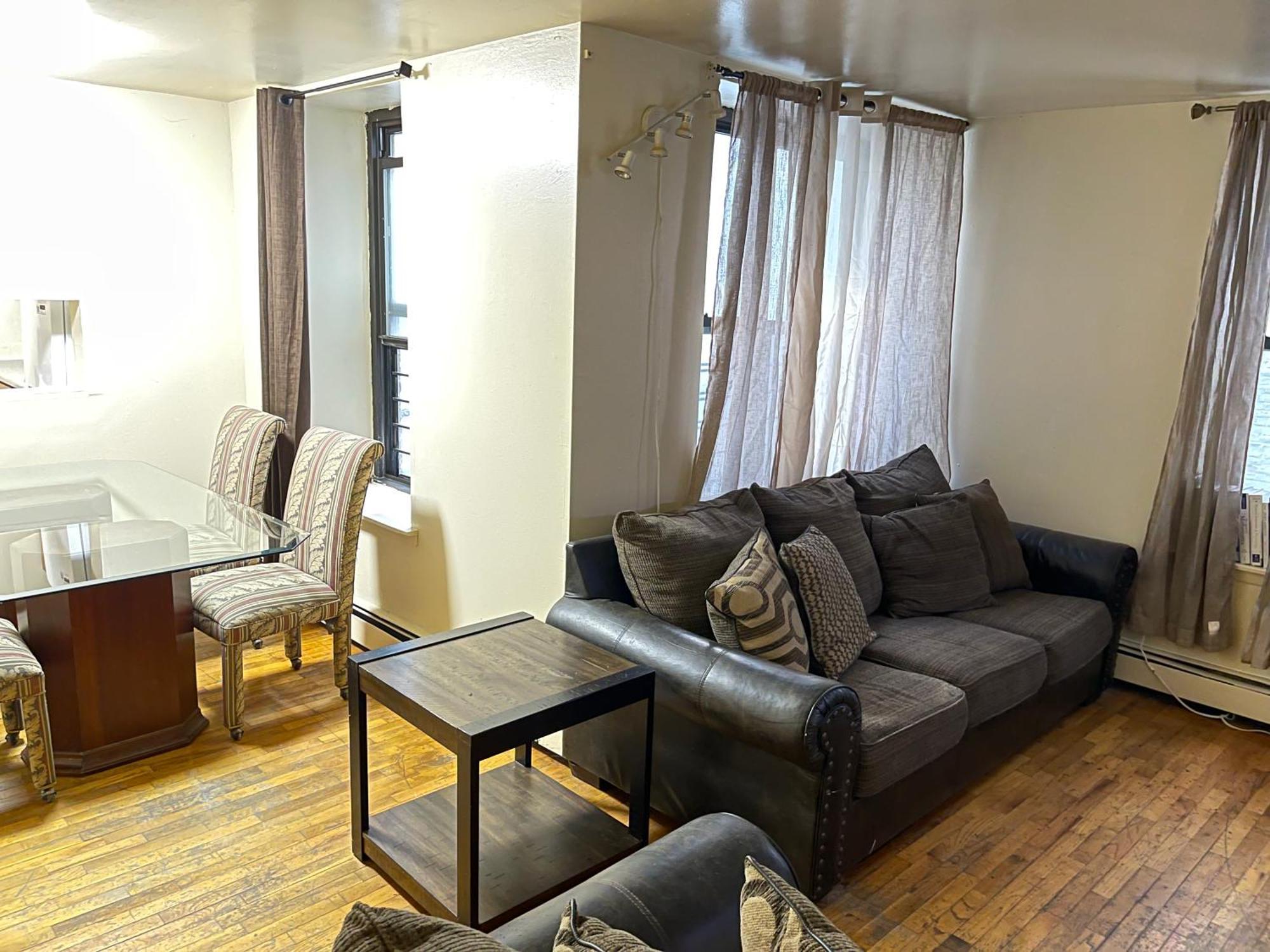 Apartamento One Bedroom By Month Next To Bronx Zoo *